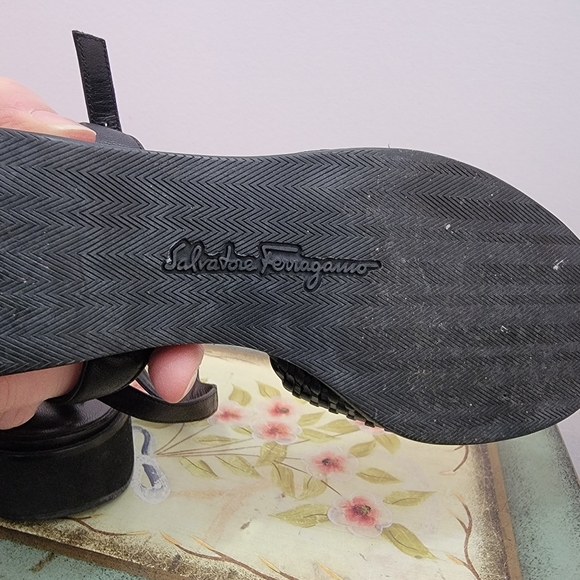 Salvatore Ferragamo Black Woven Leather 1 Inch Wedge Sandal Size 7 1/2 - Picture 12 of 12